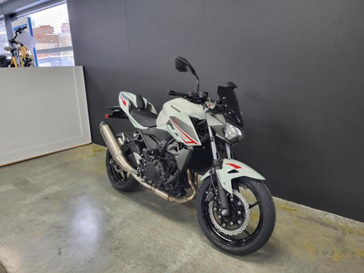 KAWASAKI Z 400 PERFORMANCE / BTW MOTOR 2023 496 KM